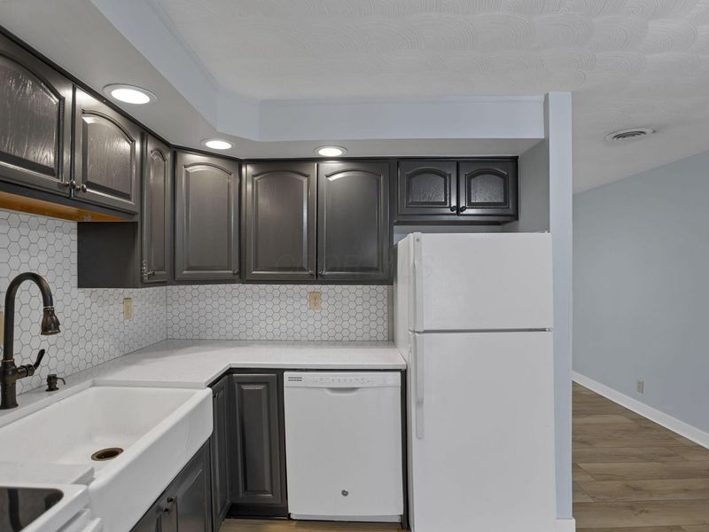 396 Lincolnshire Road, Columbus, OH 43230 Photo 16