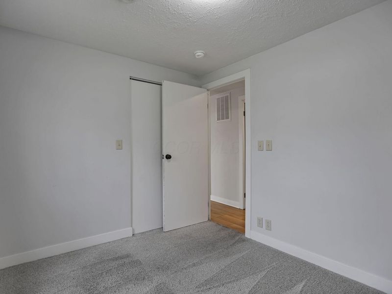 396 Lincolnshire Road, Columbus, OH 43230 Photo 25