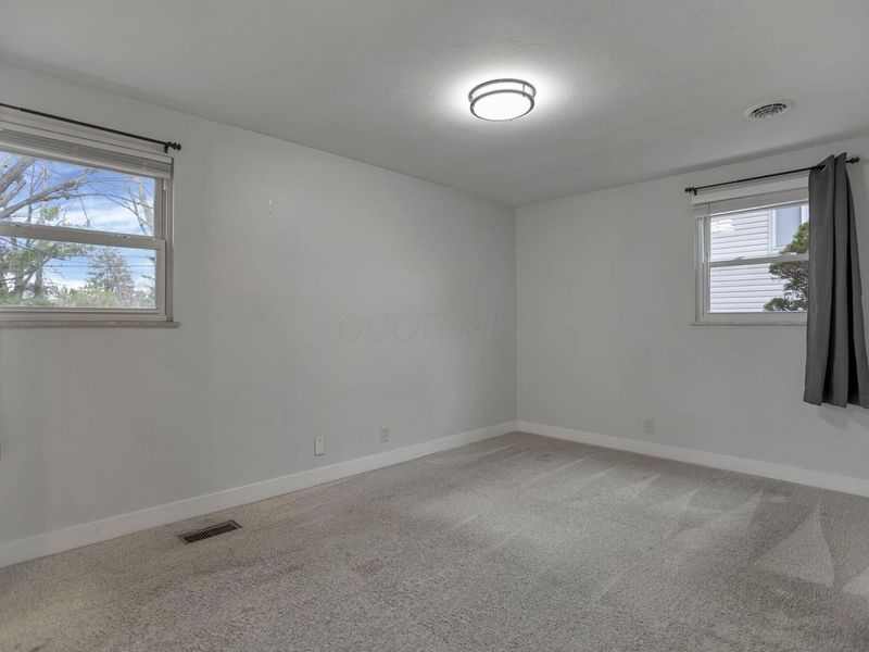 396 Lincolnshire Road, Columbus, OH 43230 Photo 32