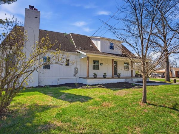 667 E College Avenue, Westerville, OH 43081