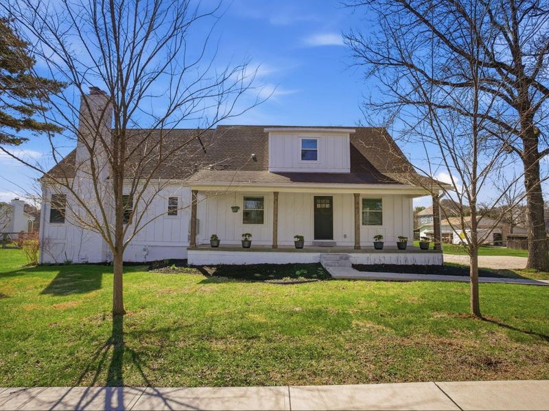 667 E College Avenue, Westerville, OH 43081 Photo 2