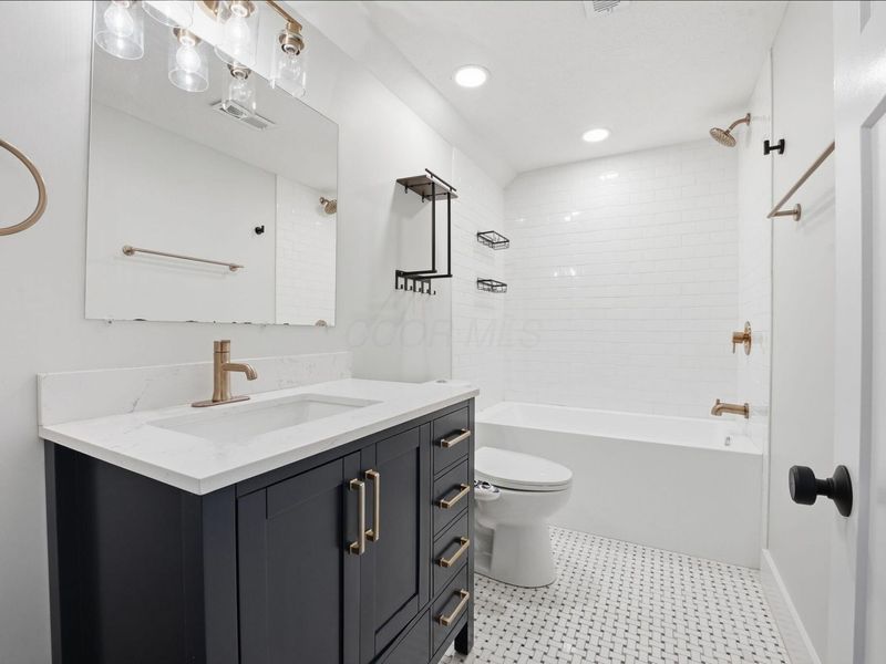 667 E College Avenue, Westerville, OH 43081 Photo 35