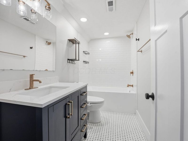 667 E College Avenue, Westerville, OH 43081 Photo 36