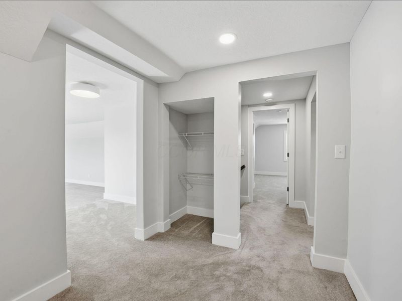 667 E College Avenue, Westerville, OH 43081 Photo 39