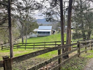 160 CUPPS HILL RD, FAIRFIELD, VA 24435