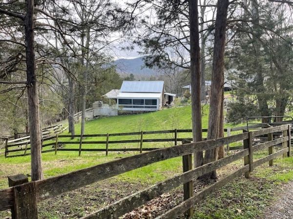 160 CUPPS HILL RD, FAIRFIELD, VA 24435