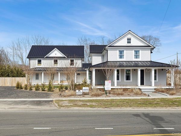 178 Main Road , Riverhead, NY 11901