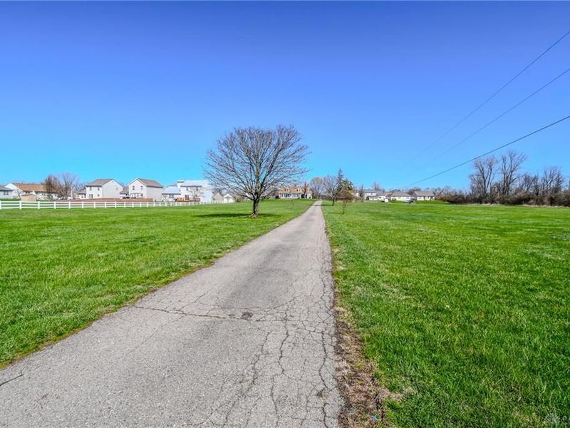 6549 Westbrook Road, Englewood, OH 45415 Photo 2