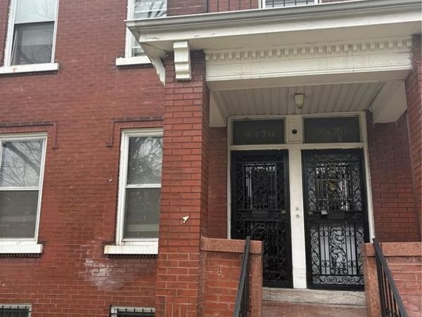 4470 Clarence Avenue , St Louis, MO 63115