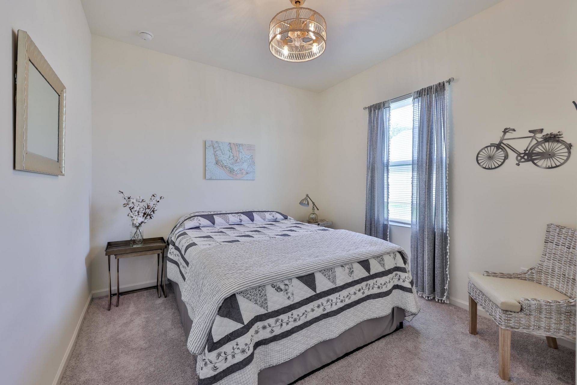 202 Linares St. Photo 12