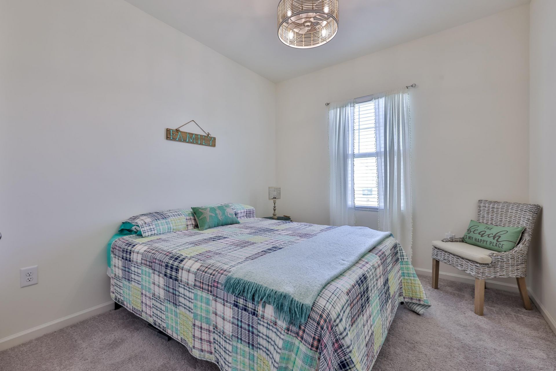 202 Linares St.  Photo 13