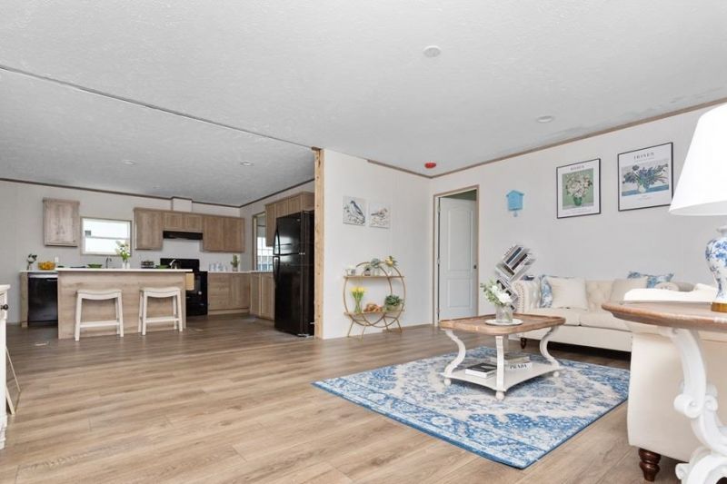 233 Glenda Loop  Photo 11