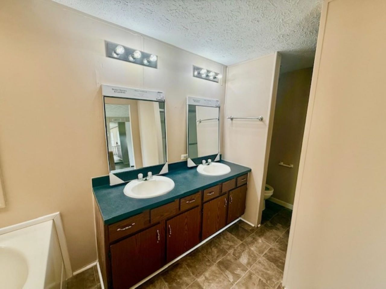 4106 Kim Circle Photo 10