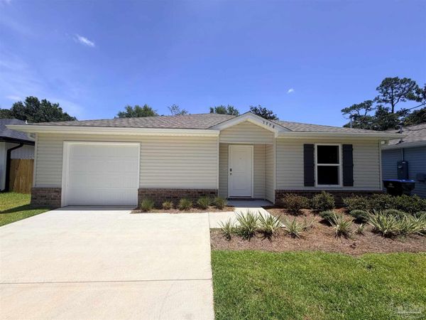 3998 Lancer St, Pace, FL 32571