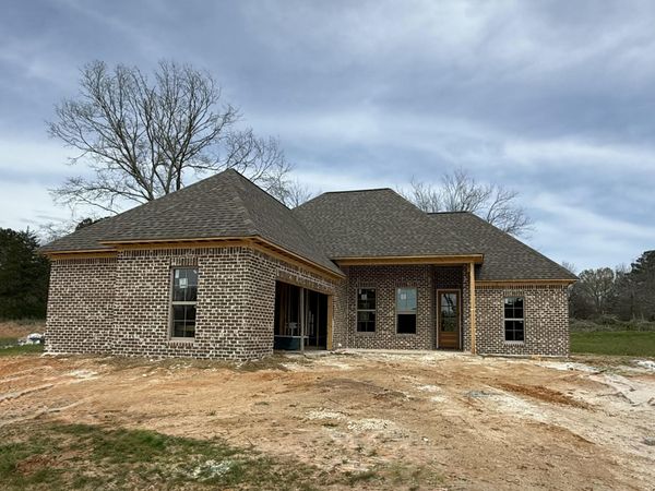 112 Farmhouse Ln., Saltillo, MS 38866