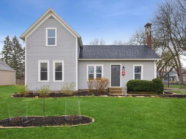 806 Walnut Street, Batavia, IL 60510