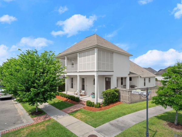 10715 Turning Leaf Dr, Baton Rouge, LA 70810