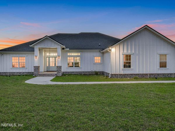 7206 T AND G FARM Lane, Macclenny, FL 32063