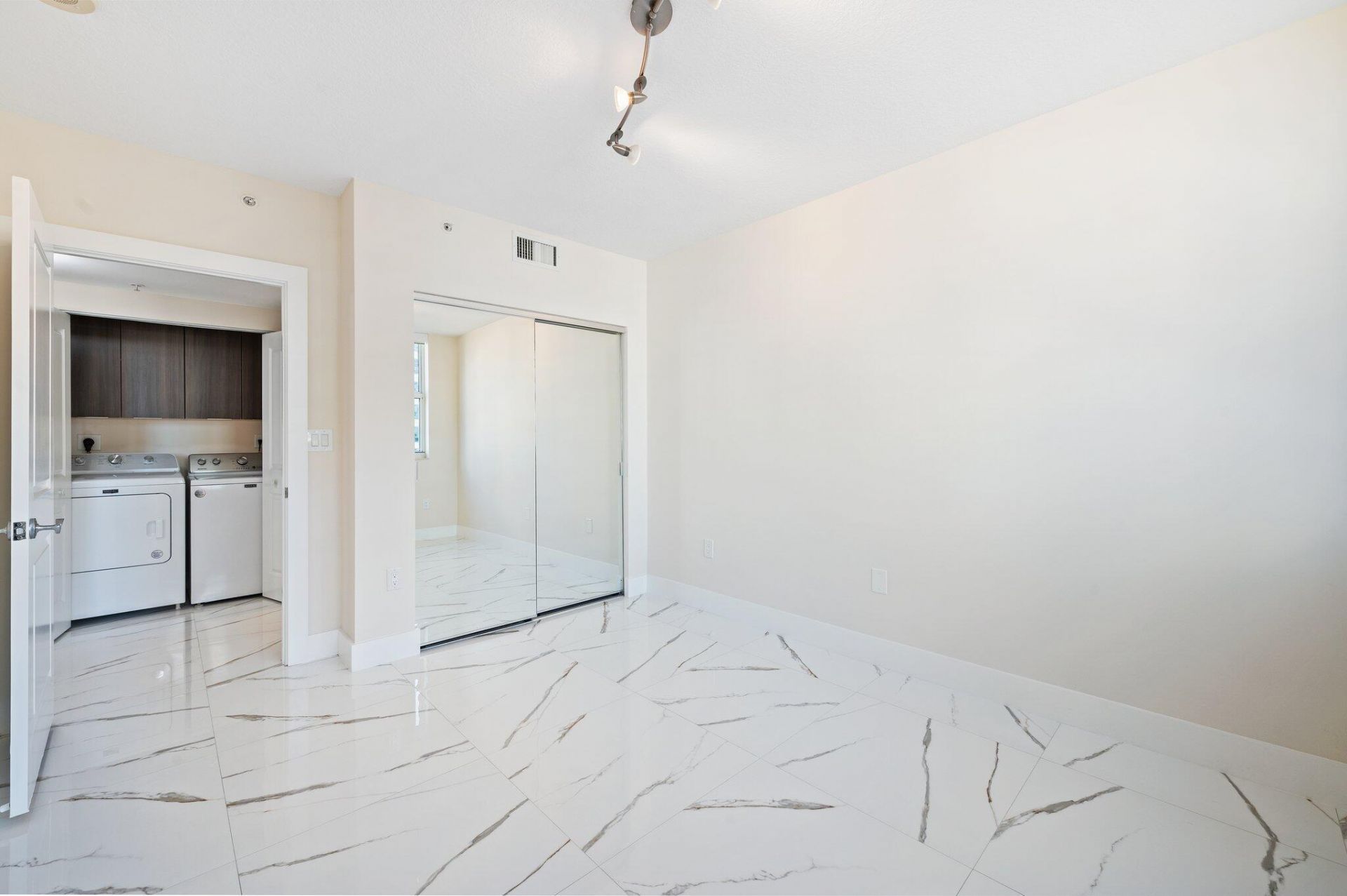 347 N New River Drive E, Unit 1509, Fort Lauderdale, FL 33301 Photo