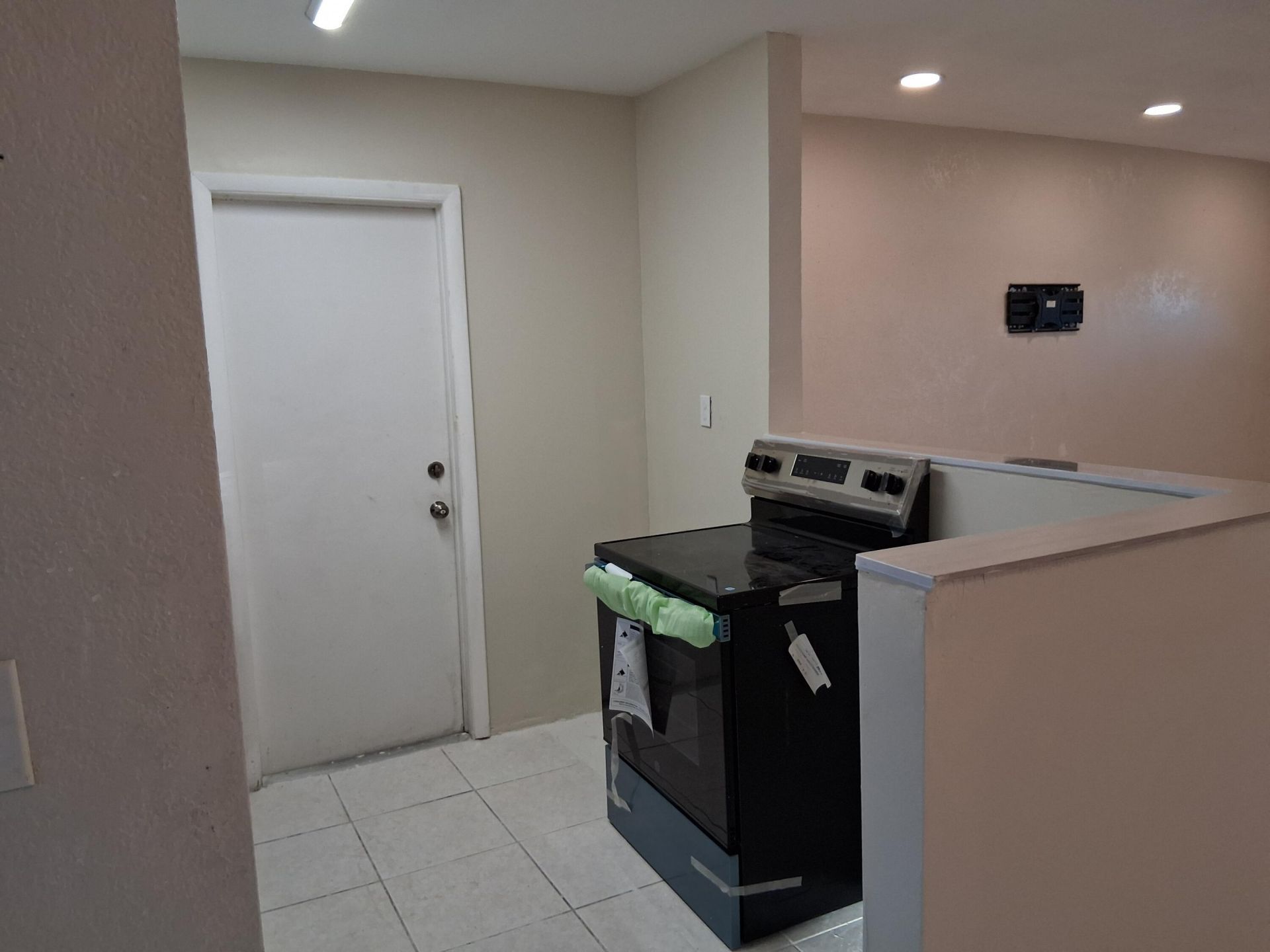 3021 NW 2nd Avenue, Pompano Beach, FL 33064 Photo