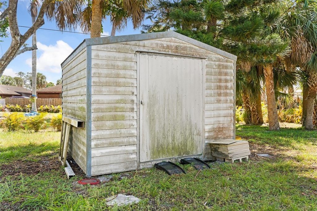 121 Hinchman Avenue, Sebastian, FL 32958 Photo