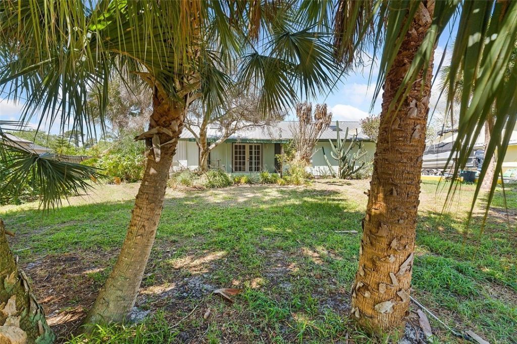 121 Hinchman Avenue, Sebastian, FL 32958 Photo