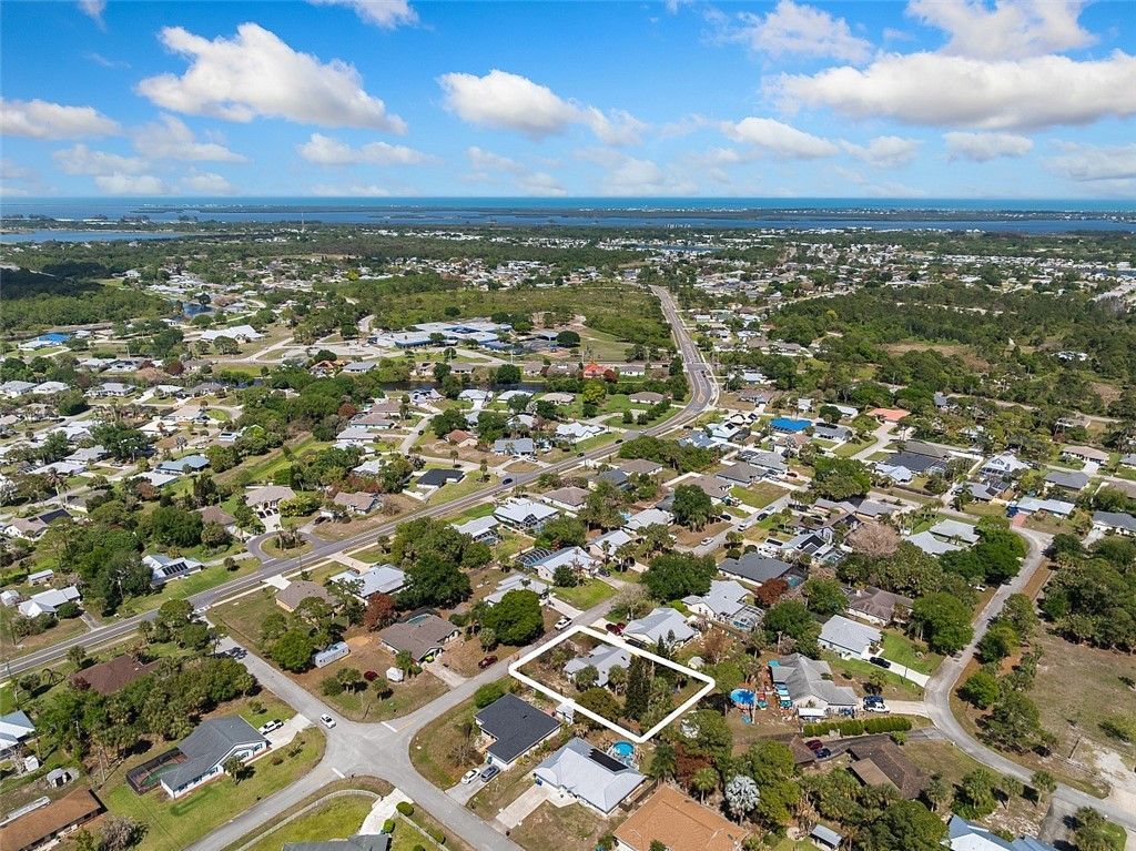 121 Hinchman Avenue, Sebastian, FL 32958 Photo