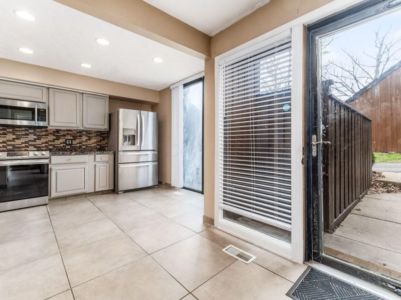 4828 Crazy Horse Lane, Unit 2, Westerville, OH 43081 Photo 11