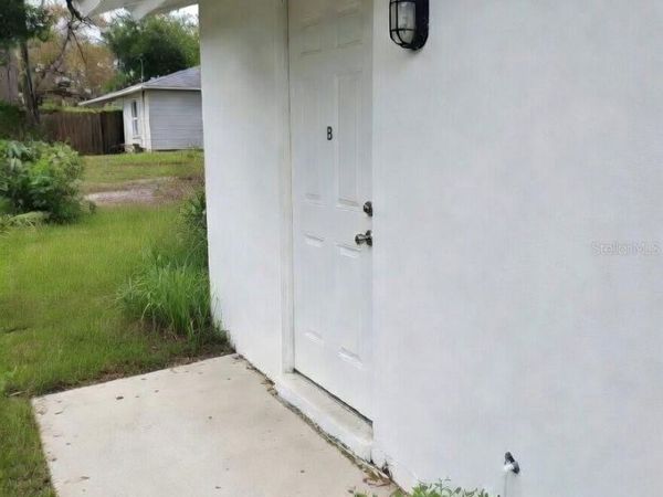 5204 N 45TH STREET , Unit B, TAMPA, FL 33610