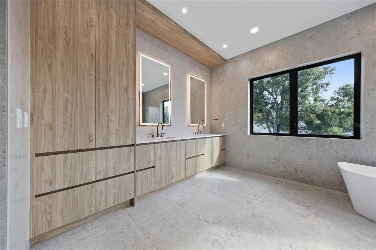 7821 3rd Avenue S, Saint Petersburg, FL 33707 Photo