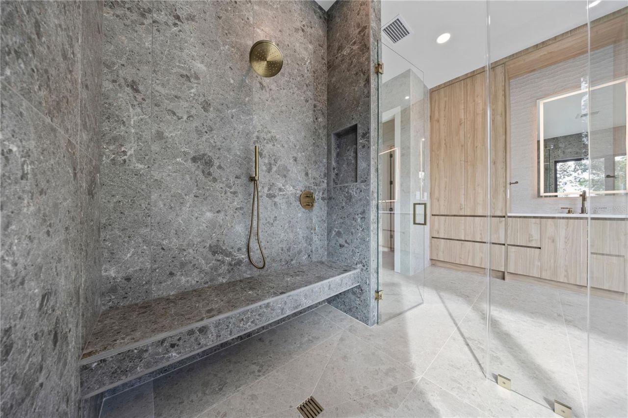 7821 3rd Avenue S, Saint Petersburg, FL 33707 Photo