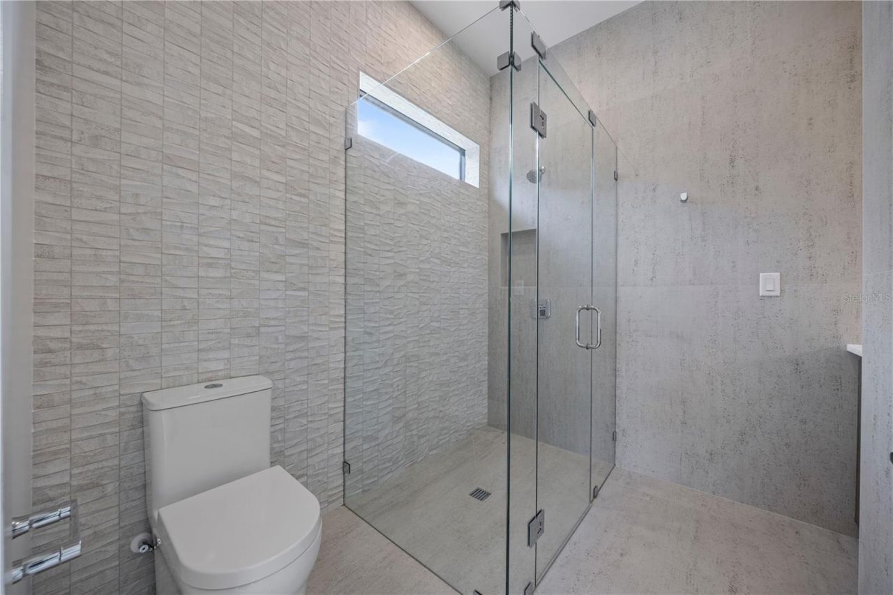 7821 3rd Avenue S, Saint Petersburg, FL 33707 Photo