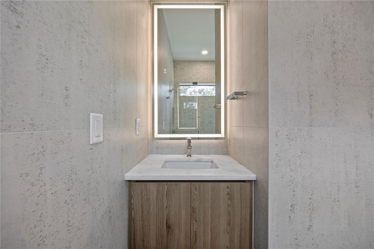 7821 3rd Avenue S, Saint Petersburg, FL 33707 Photo