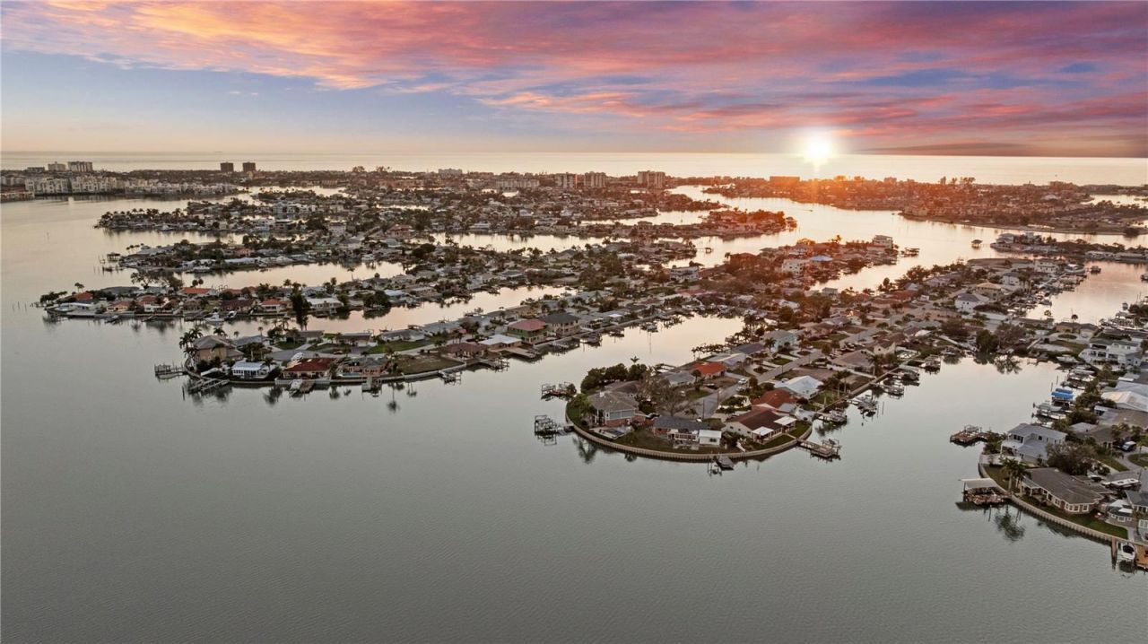 7821 3rd Avenue S, Saint Petersburg, FL 33707 Photo