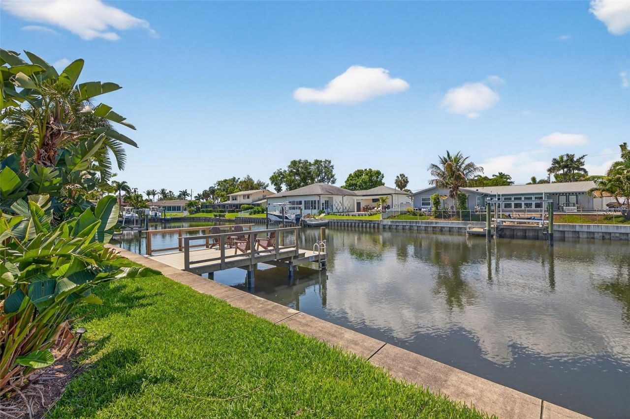 4100 13th Lane Ne, Saint Petersburg, FL 33703 Photo