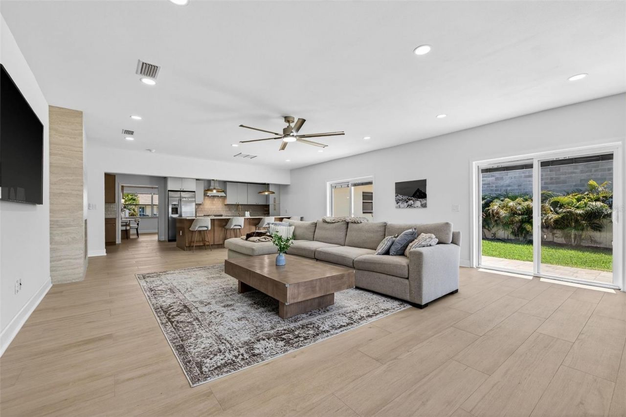 4100 13th Lane Ne, Saint Petersburg, FL 33703 Photo