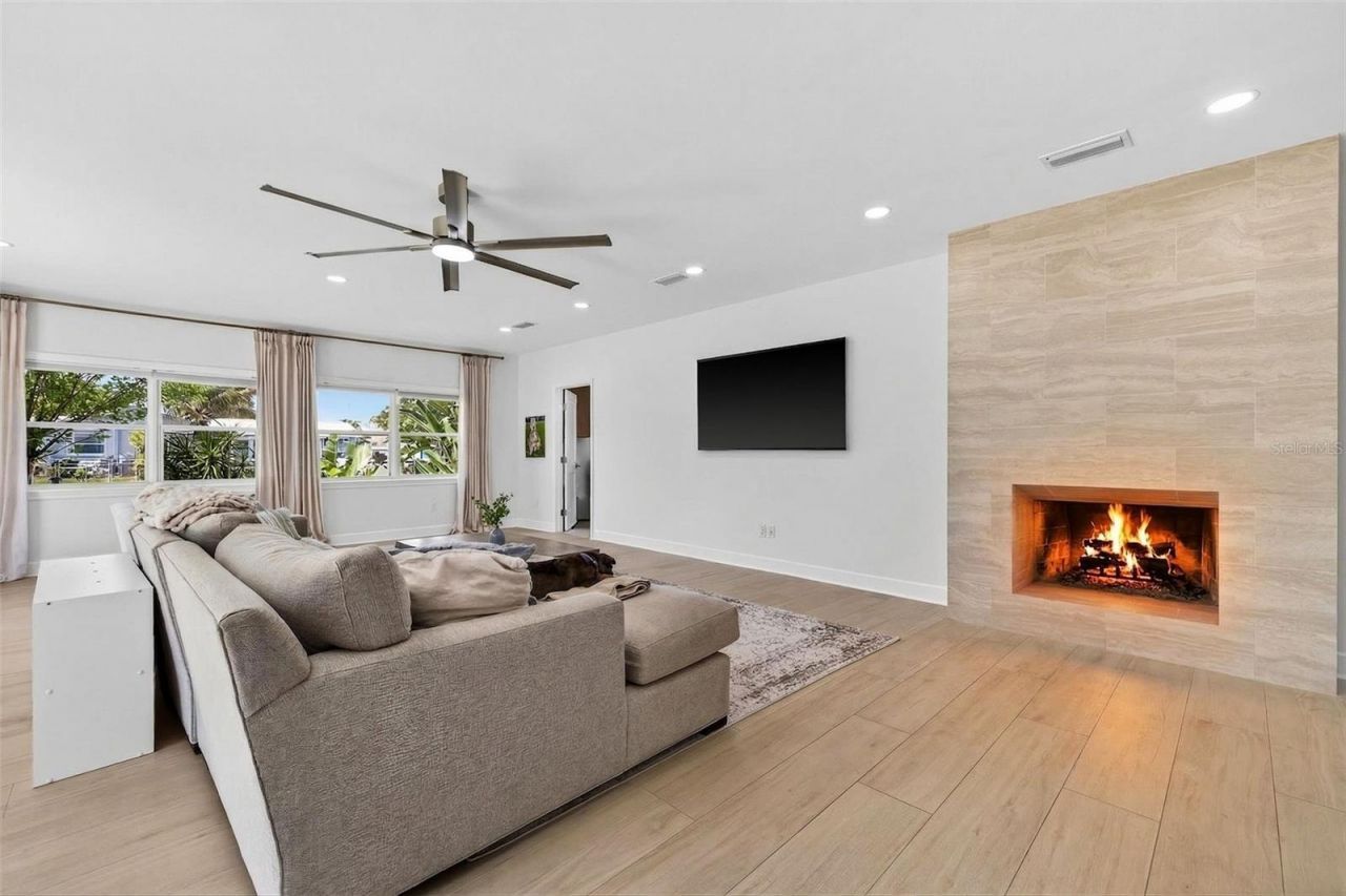 4100 13th Lane Ne, Saint Petersburg, FL 33703 Photo