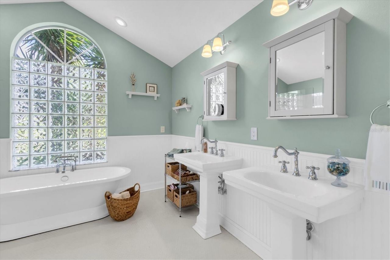 1806 Kinsmere Drive, Trinity, FL 34655 Photo