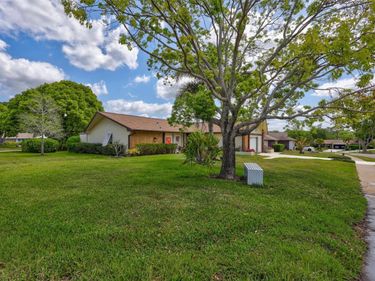 1735 ABERDEEN COURT , PALM HARBOR, FL 34684