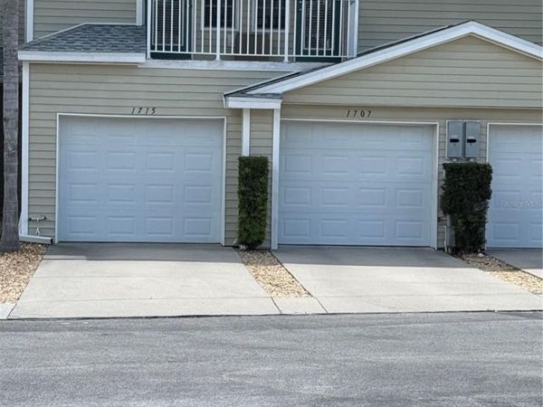 1715 HAMMOCKS AVENUE , Unit 1715, LUTZ, FL 33549