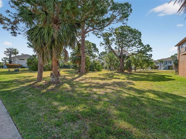 HARBOUR WATCH CIRCLE , TARPON SPRINGS, FL 34689