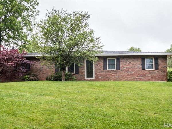 115 Meadow Lane S, Columbia, IL 62236