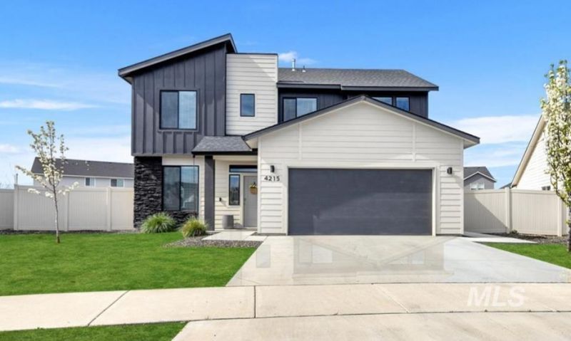 4215 N Pindus Avenue, Meridian, ID 83646 Main Photo