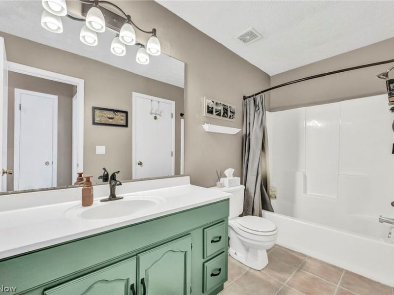 28300 Detroit Road , Unit D1, Westlake, OH 44145 Photo 29