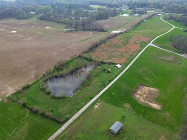 Greenfield Lane, New Harmony, IN 47631