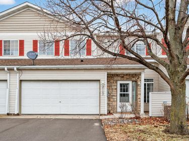 21157 S Clydesdale Curve, Forest Lake, MN 55025