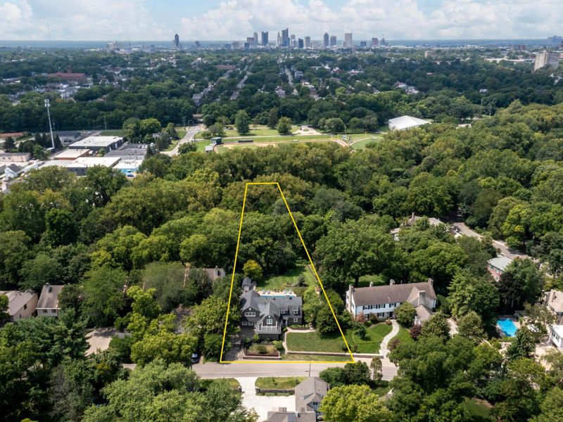 379 Westland Avenue, Columbus, OH 43209 Photo 3