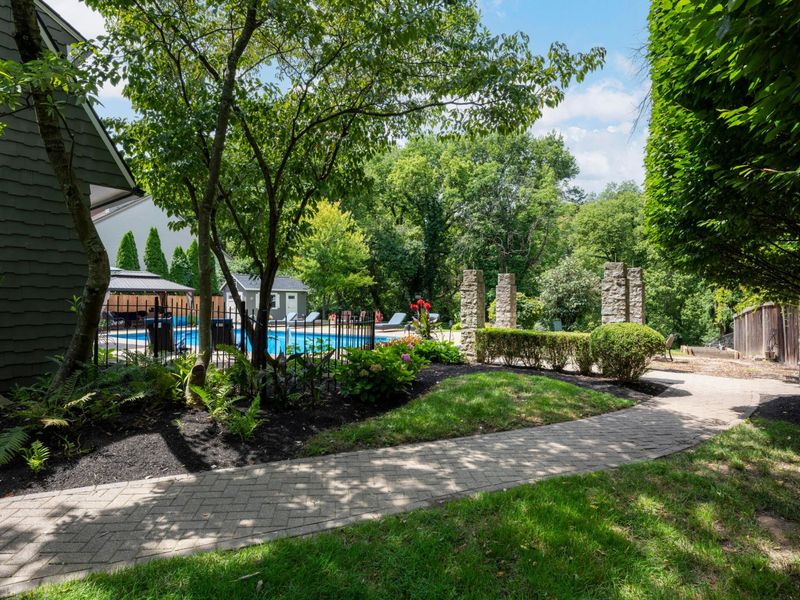 379 Westland Avenue, Columbus, OH 43209 Photo 86