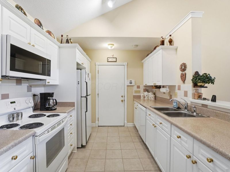 231 Ironclad Drive, Columbus, OH 43213 Photo 18