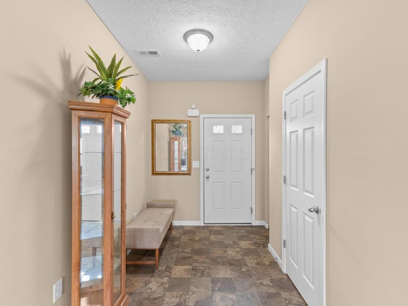 318 Kear Street, Lockbourne, OH 43137 Photo 3